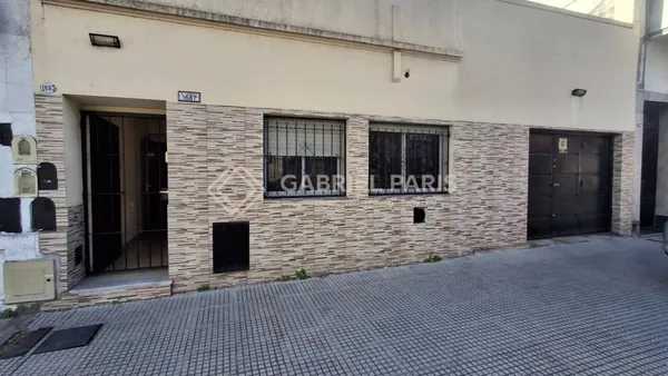 Local Comercial en CASTRO, EMILIO, 1600