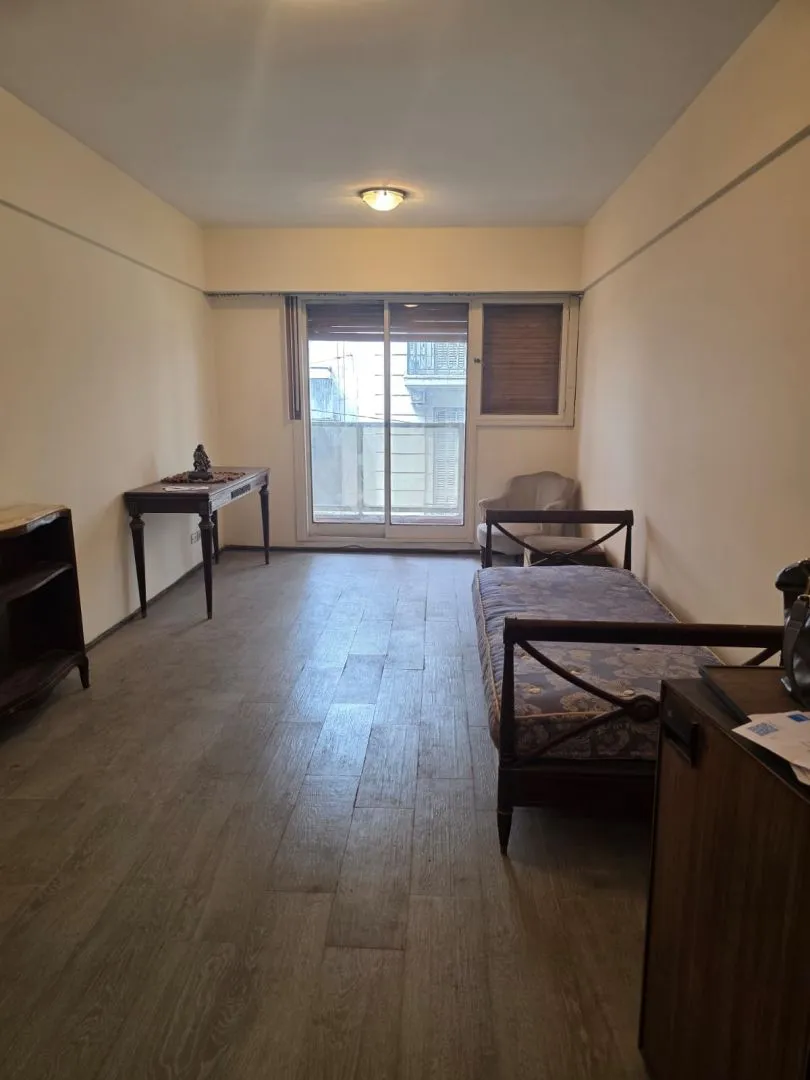 Departamento en Av. Mayo 1200