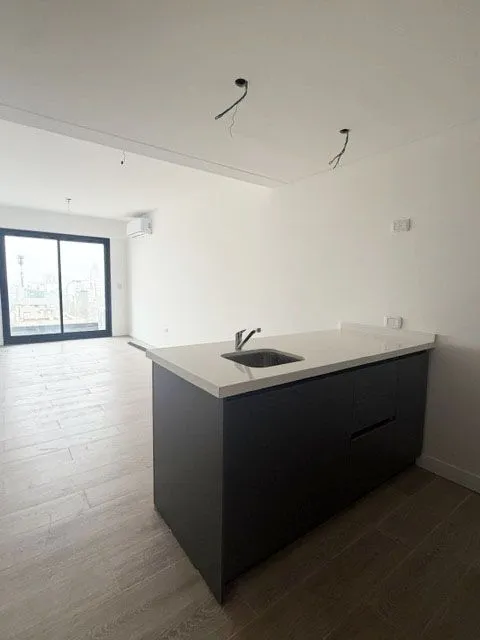Departamento en Av. Independenci 2500
