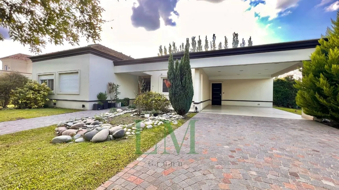 Casa en acceso oeste km