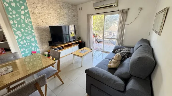Departamento en Mariano Acosta 100