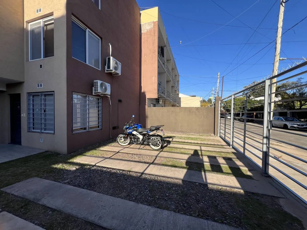 Departamento en alcalde gonzalez 300