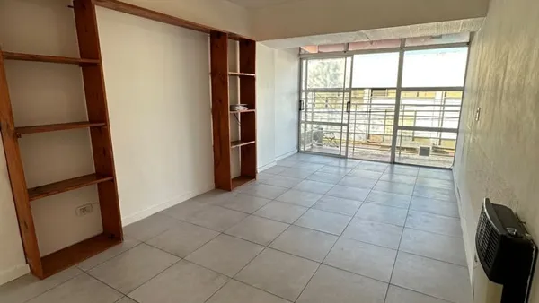 Departamento en Rodriguez Peña 100