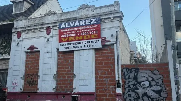 Lote en SARMIENTO 300