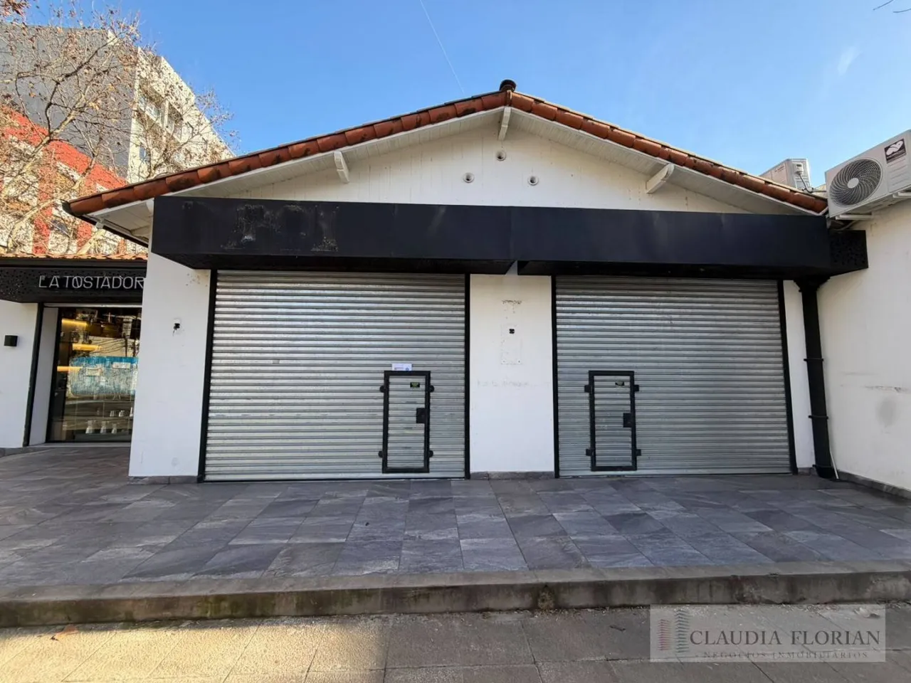 Local Comercial en Charlone 800