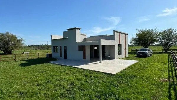 Casa en Lanin e/ Monte L 100
