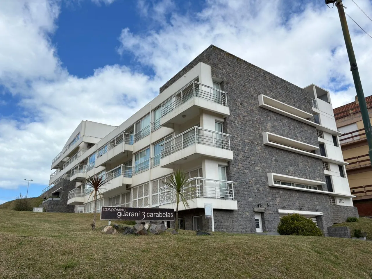 Departamento en Av. De las Tres 100