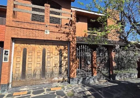 Casa en LINIERS 800