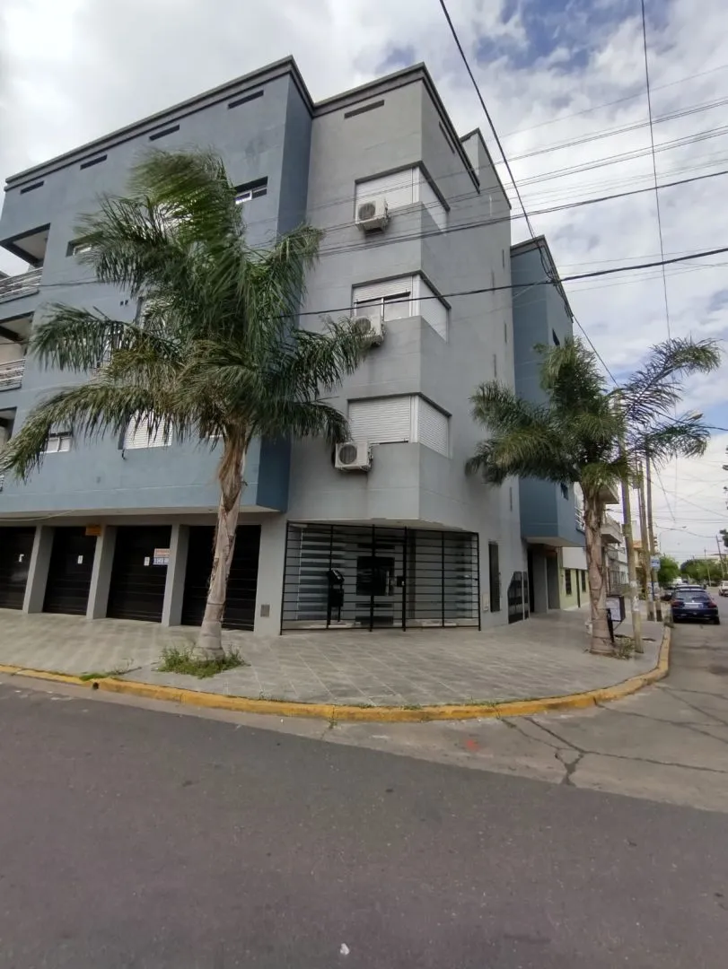 Departamento en PRINGLES 2500