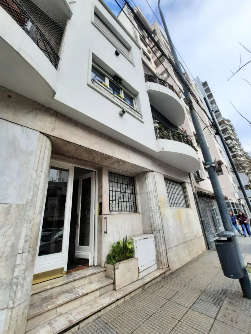 Departamento en AV LUIS MARIA CA 1300