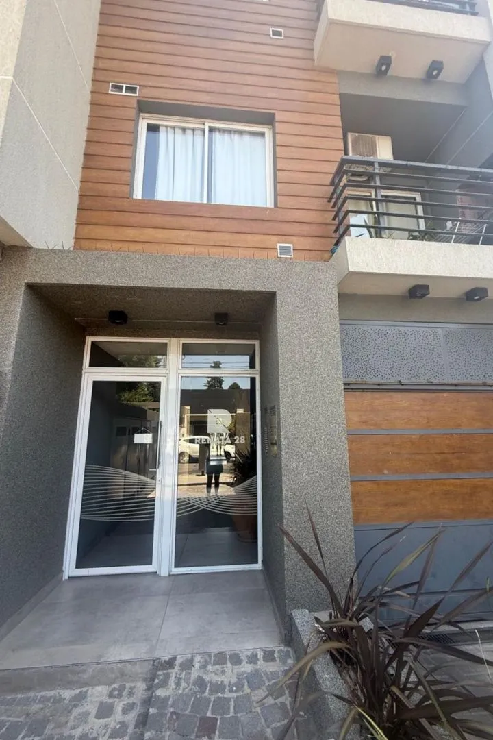 Departamento en VICTORIANO LOZA 600