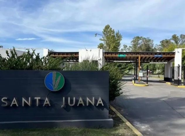 Lote en juana de arco 6700