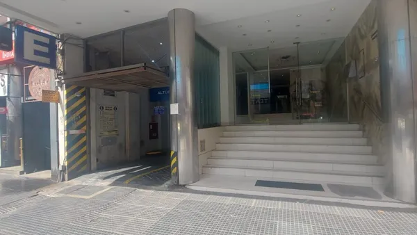 Oficina en Avenida Corrient 1600