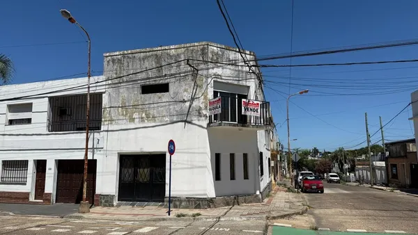 Casa en PIROVANO 400