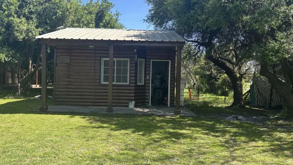 Casa en Av. Laprida e/Tu