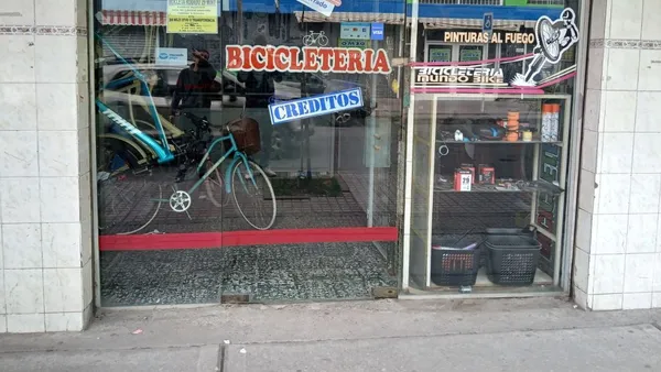 Local Comercial en Francisco Beiro 1300