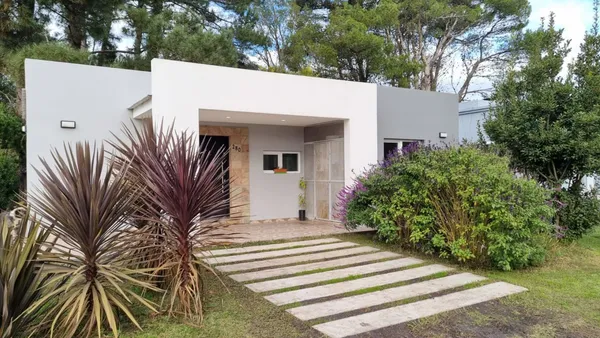 Casa en Paseo de las Cha 200