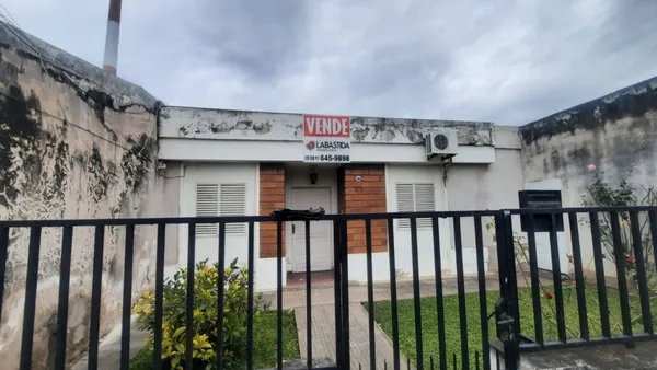 Casa en Pje. José Fierr 2900