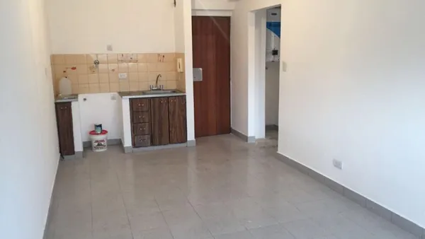 Departamento en Jose Marmol 100