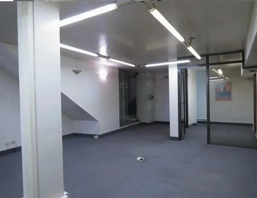 Oficina en Suipacha 500