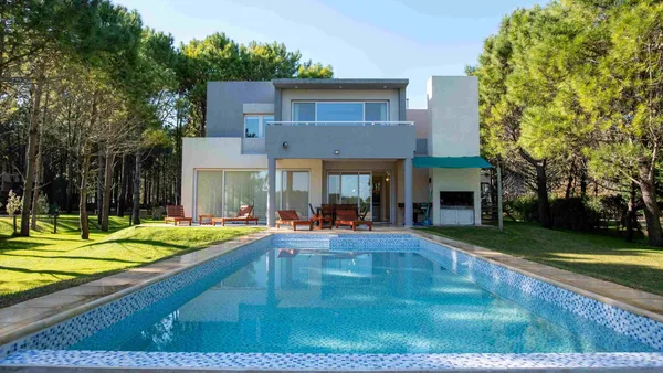 Casa en La Herradura Bou 200