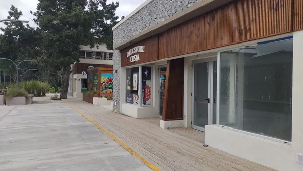 Local Comercial en Locales Comercia 13 00