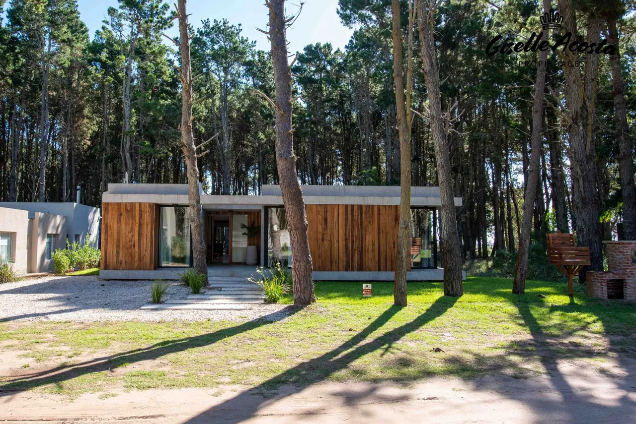 Casa en SENDEROS III 200