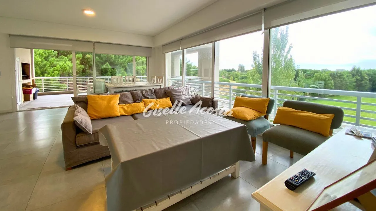 Departamento en AL GOLF 19