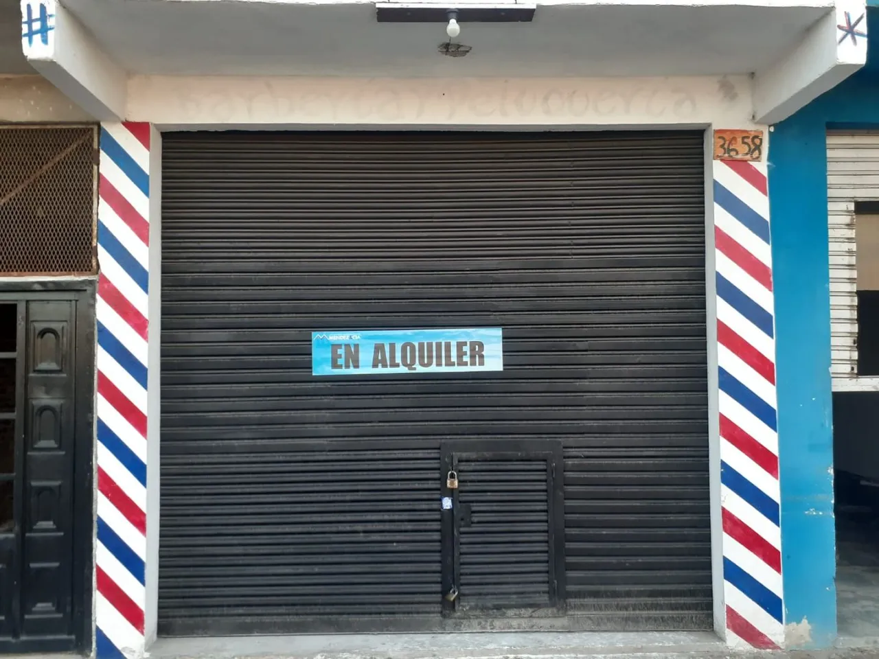 Local Comercial en AV JUAN DOMINGO 3600