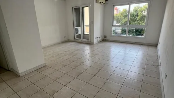 Departamento en LINIERS 1600