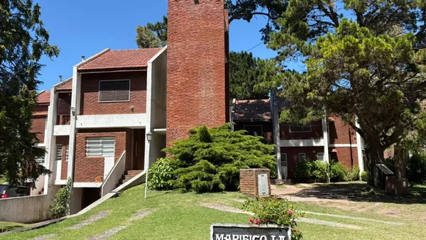 Departamento en Del Centauro 900