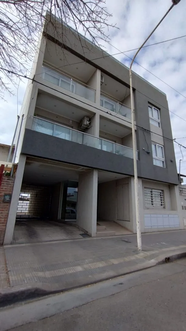 Departamento en 14 DE JULIO 1000