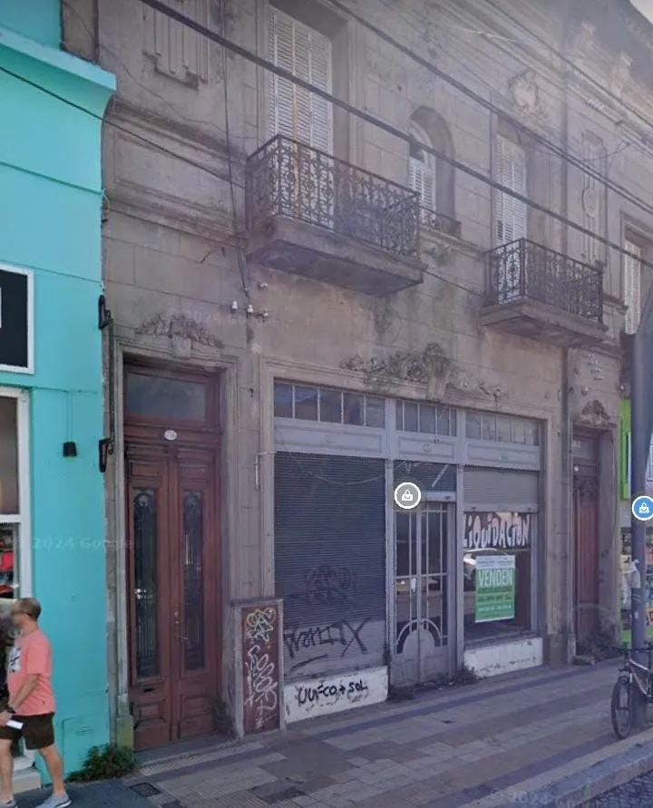 Local Comercial en SARMIENTO 700