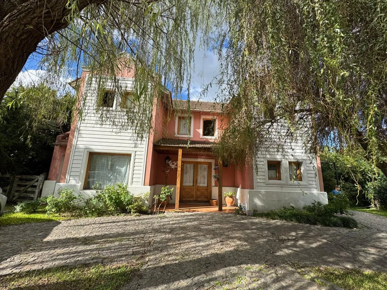 Casa en RP25, B1631 Vill