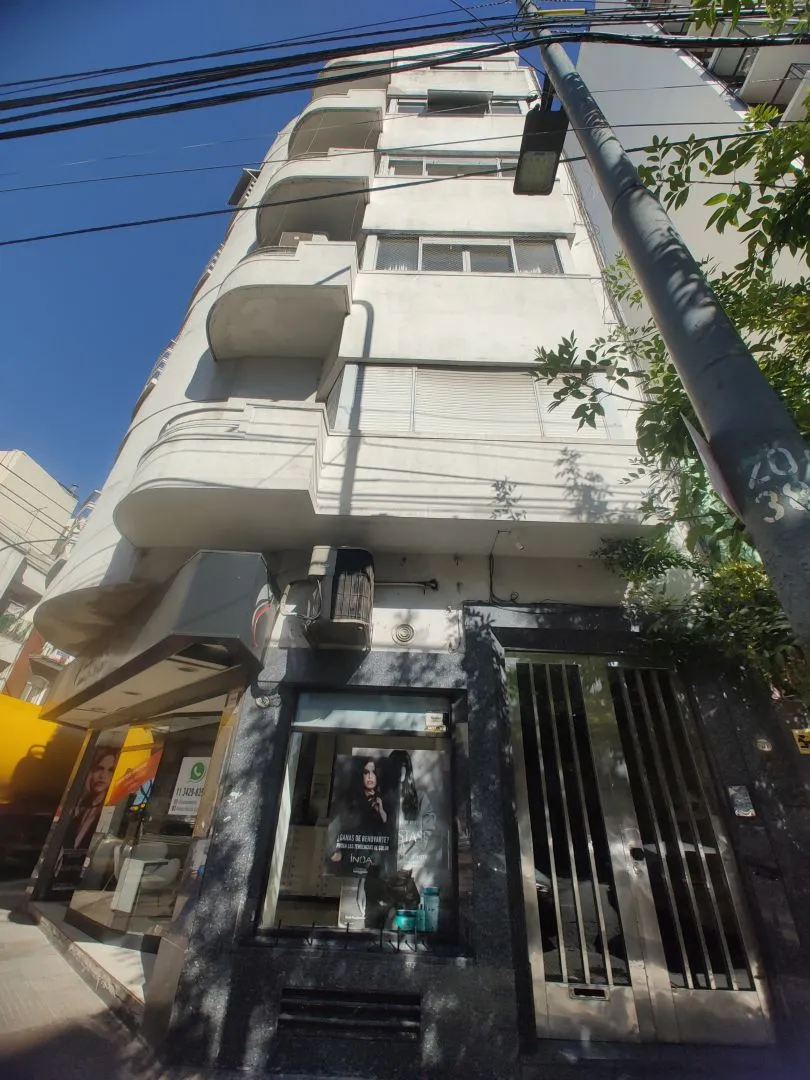 Departamento en AV RIVADAVIA 3800