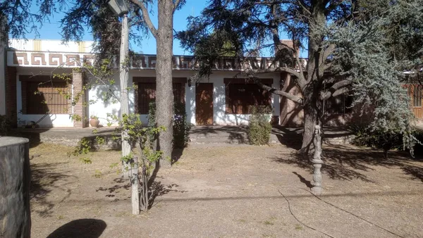 Casa en E. ZEBALLOS