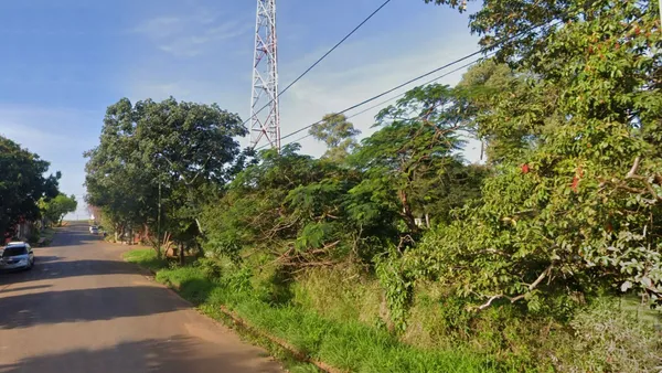 Lote en Av Las Palmeras 1200