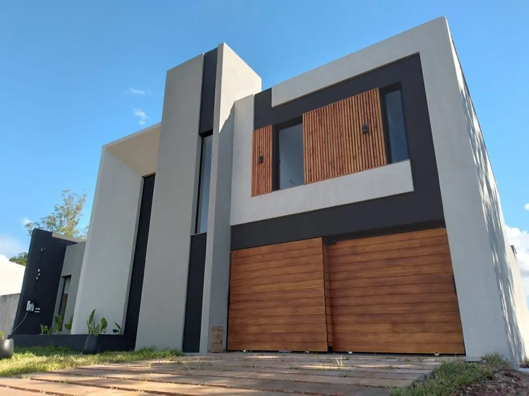 Casa en 134 A 100