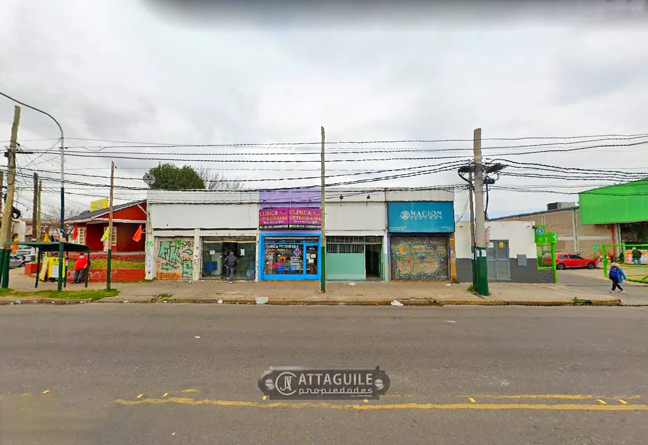 Local Comercial en Av. Pres. Juan D 23700