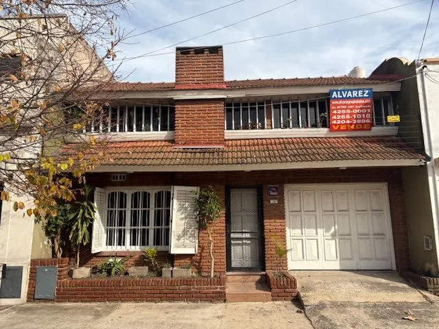 Casa en Luis Maria Campo 2100