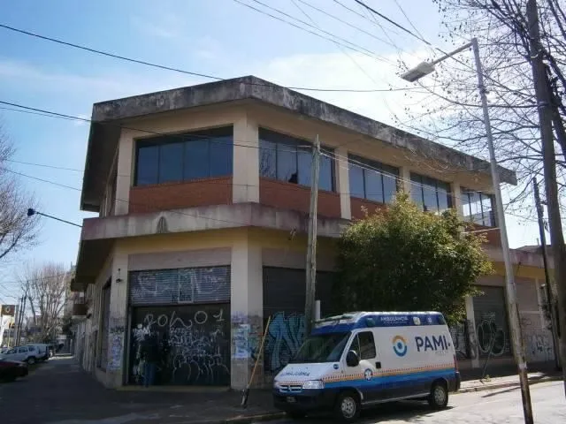 Edificio en Av. Mitre 3000