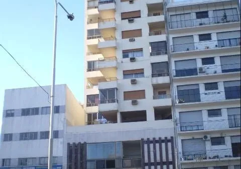 Departamento en Av. Mitre 2000