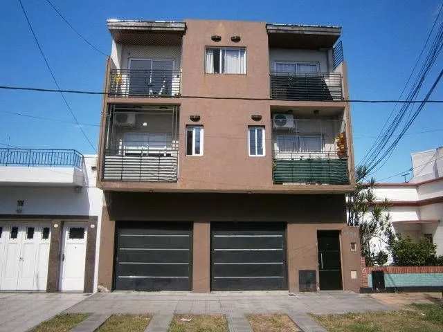 Departamento en ROCA, AV. 1700