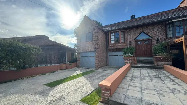 Casa en ROSER 1200