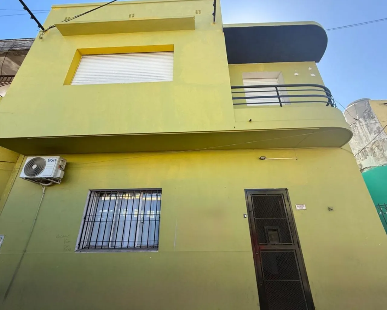 Casa en AV. BARTOLOMÉ M 3000