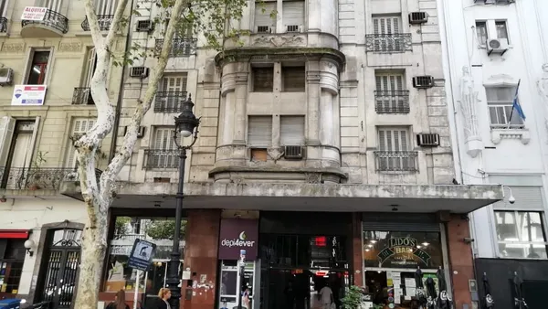 Oficina en AV. MAYO 1300