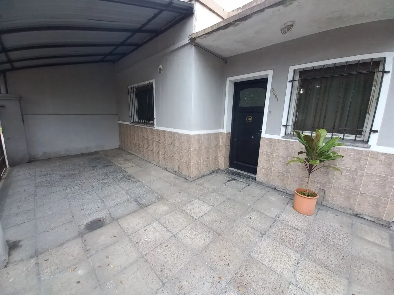 Casa en Rivadavia 3600