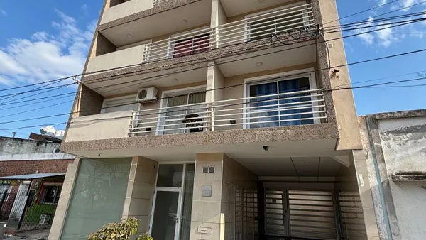 Departamento en General Paz 900