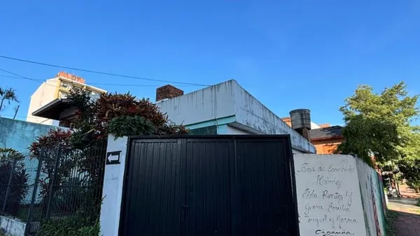 Casa en hernandez 2100