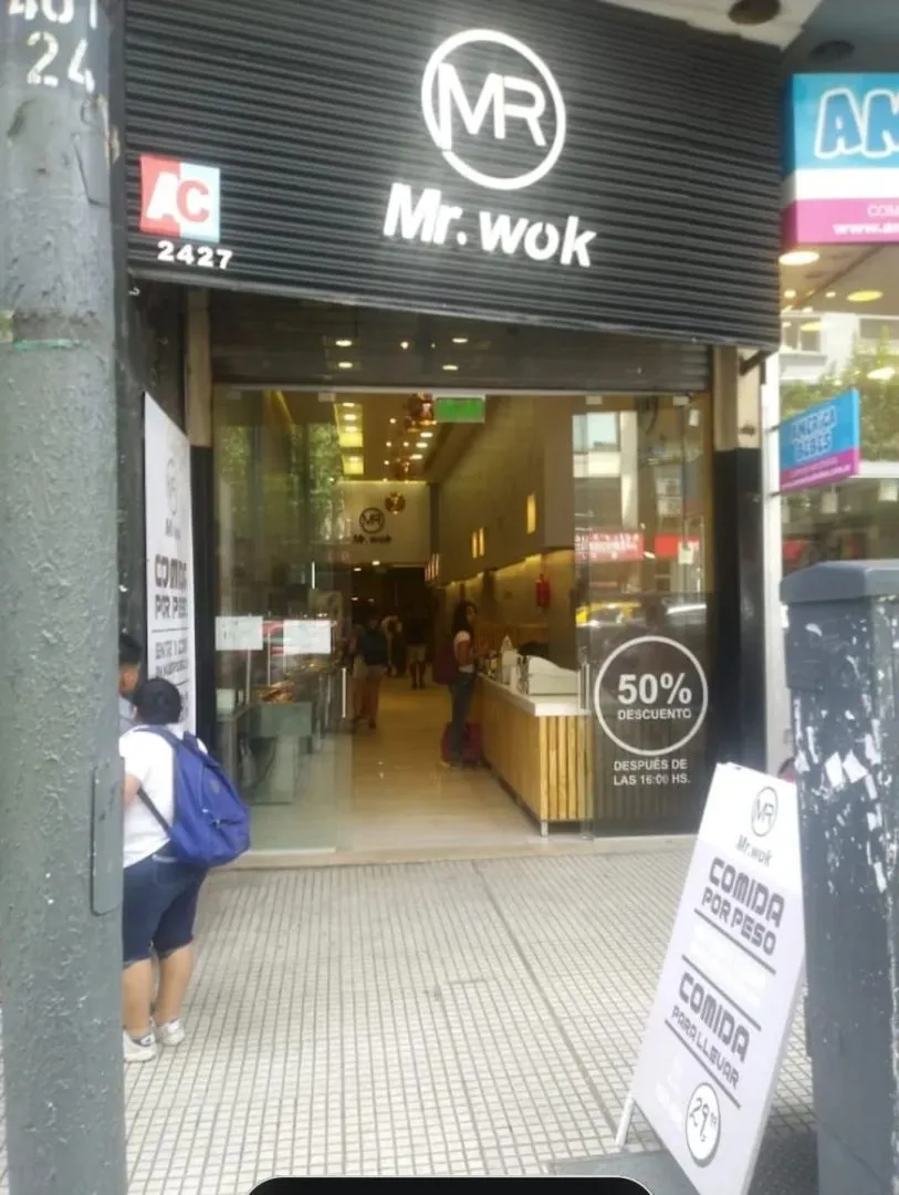 Local Comercial en AV. CORRIENTES 2400